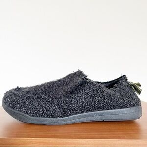 Vionic Malibu Slip-on Supportive Sneaker in Black Boucle - size 6